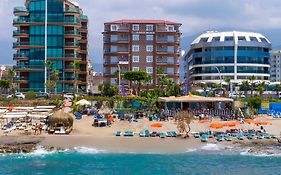 Club Bayar Beach Hotel  4*