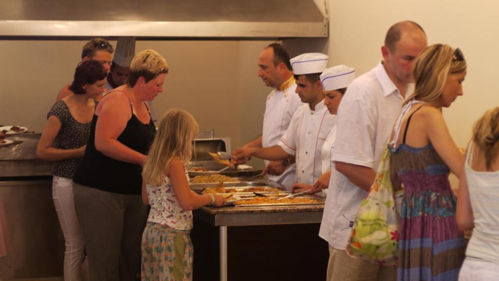 Club Bayar Beach Hotel Alanya Buitenkant foto